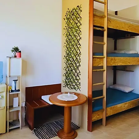 Arodes Asteria Volunteer & Youth Eco-house Хостел